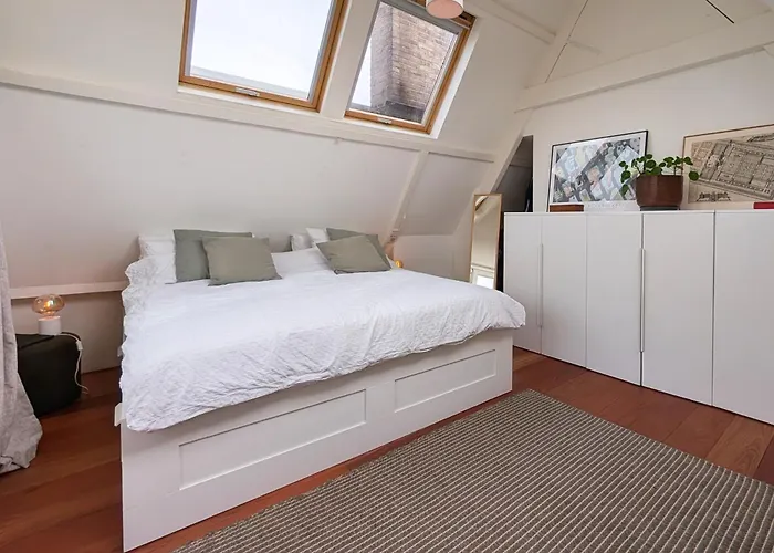 Charming With Roof Terrace *