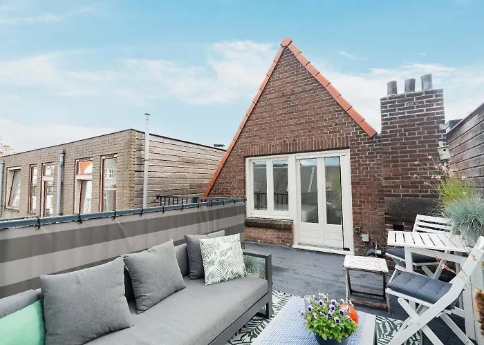 アパート Charming With Roof Terrace *